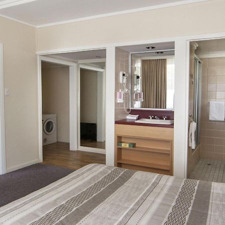 Redhill Cooma Motor Inn Εξωτερικό φωτογραφία