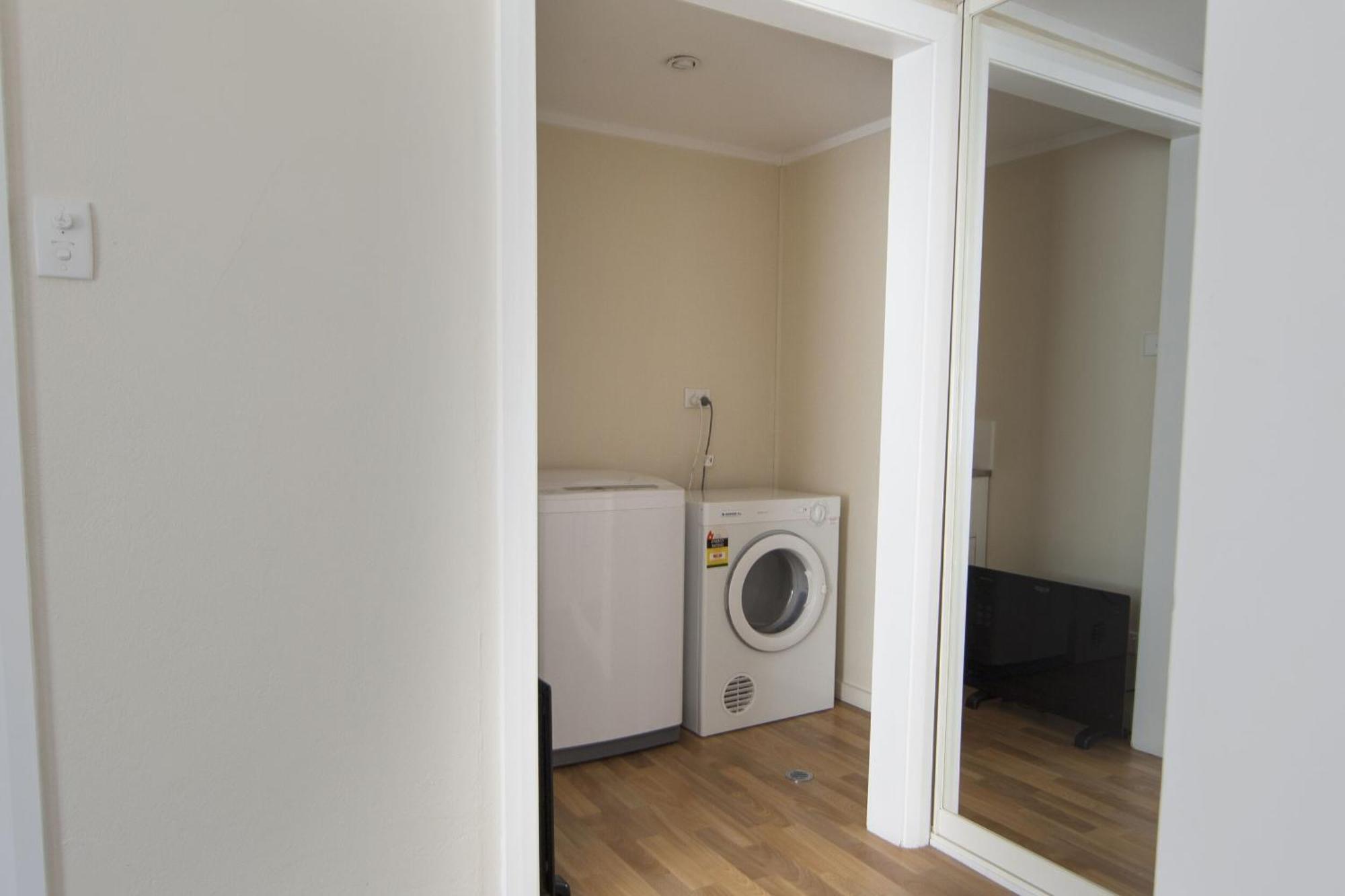 Redhill Cooma Motor Inn Εξωτερικό φωτογραφία