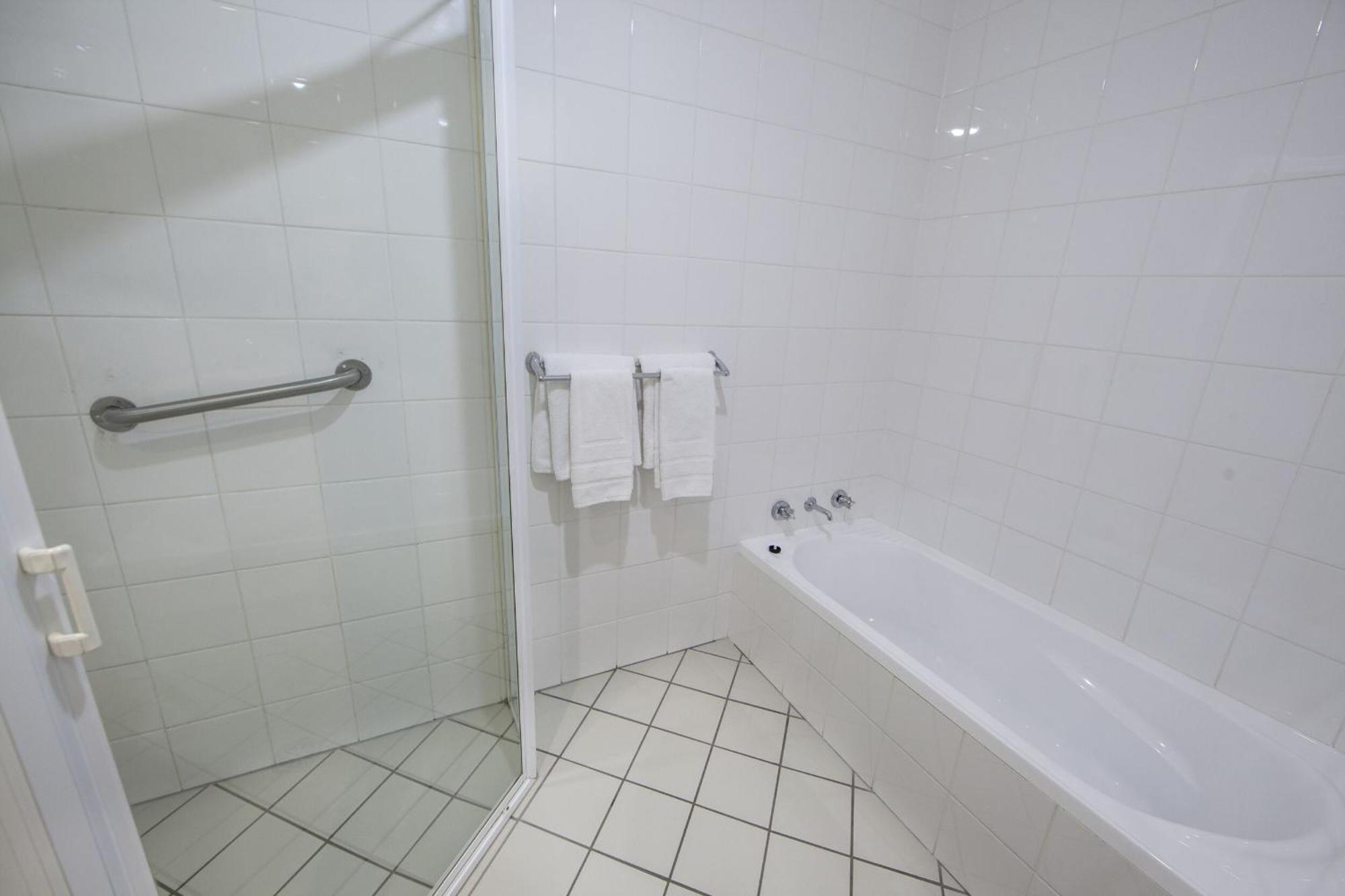 Redhill Cooma Motor Inn Εξωτερικό φωτογραφία