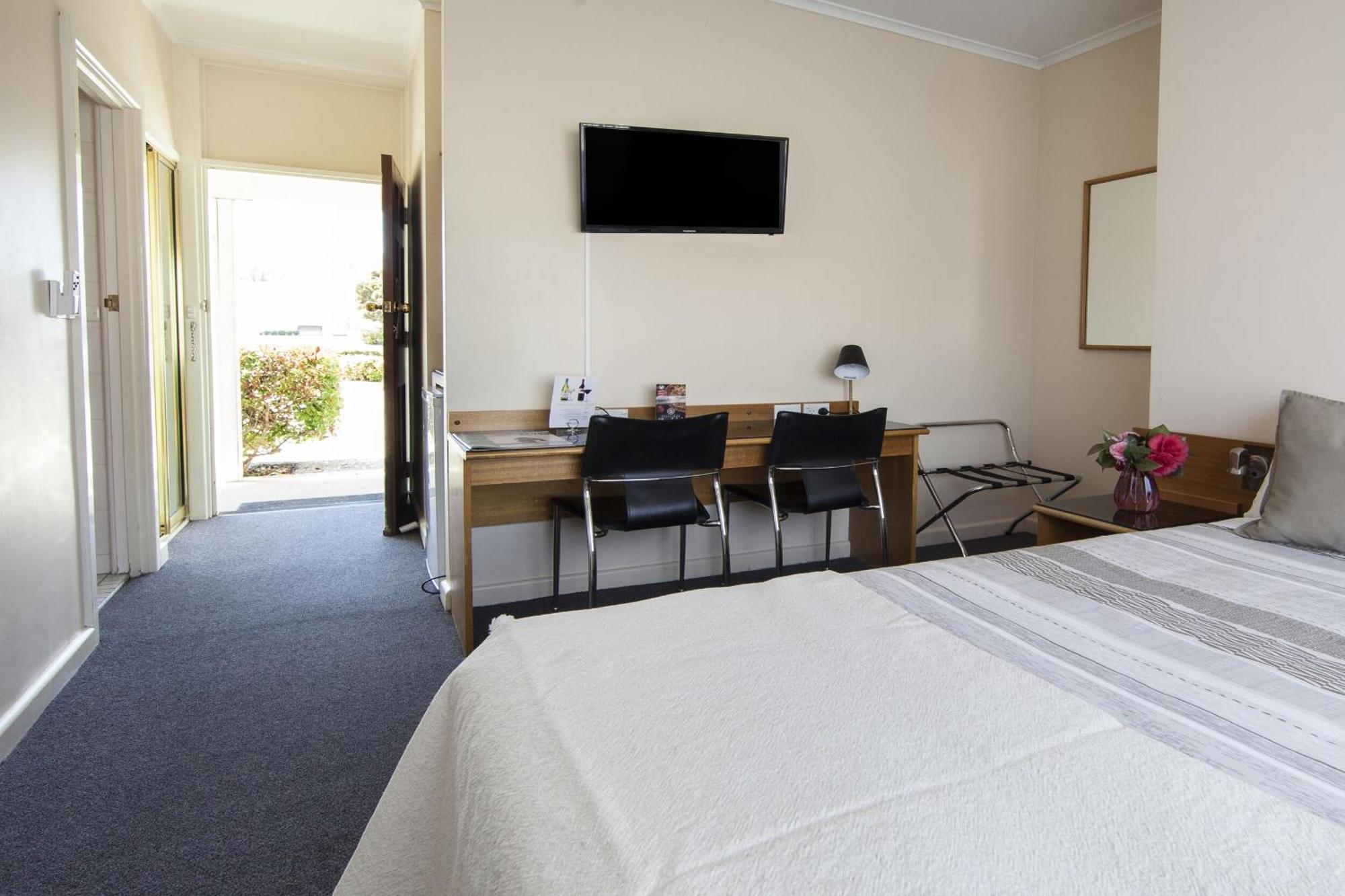 Redhill Cooma Motor Inn Εξωτερικό φωτογραφία