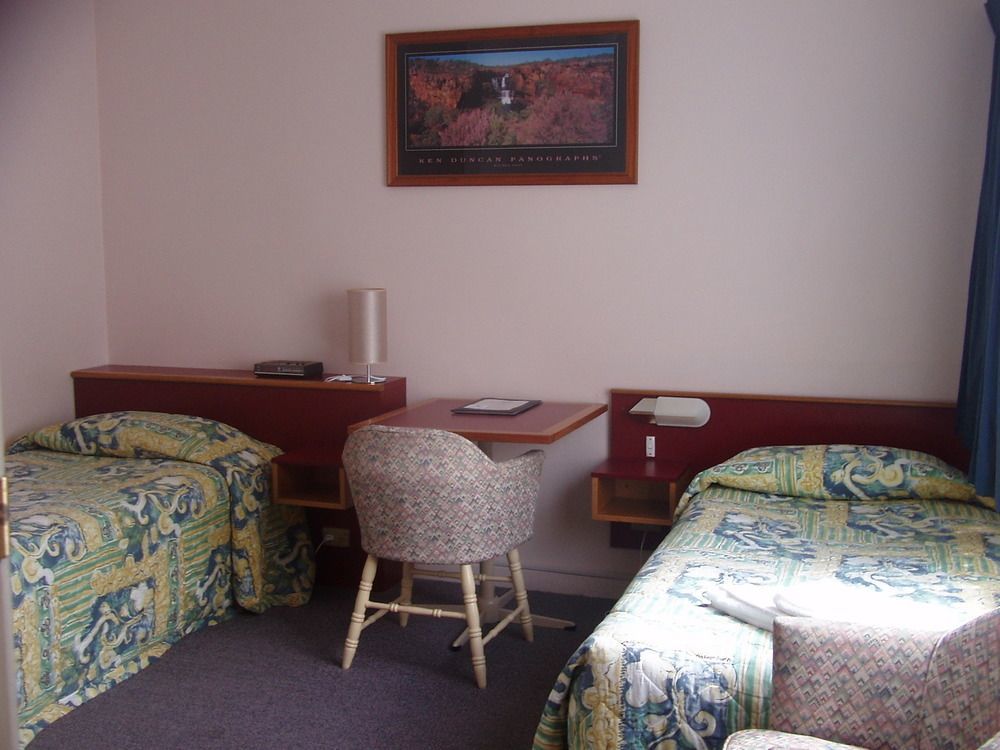 Redhill Cooma Motor Inn Εξωτερικό φωτογραφία