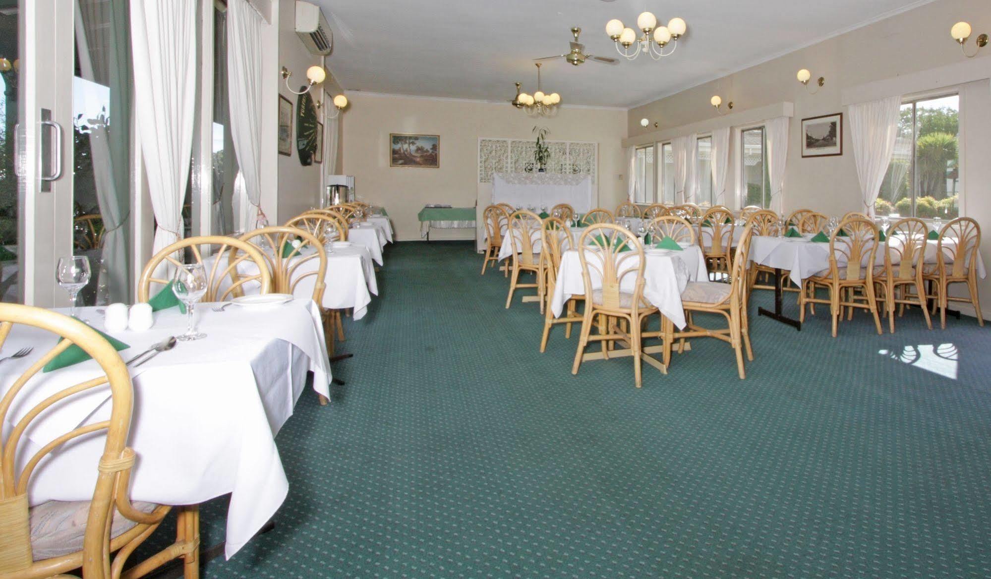 Redhill Cooma Motor Inn Εξωτερικό φωτογραφία