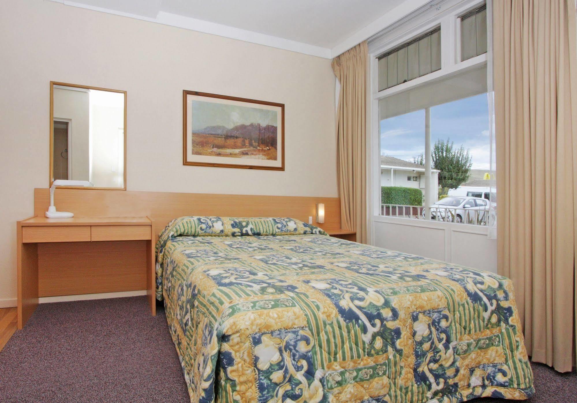 Redhill Cooma Motor Inn Εξωτερικό φωτογραφία