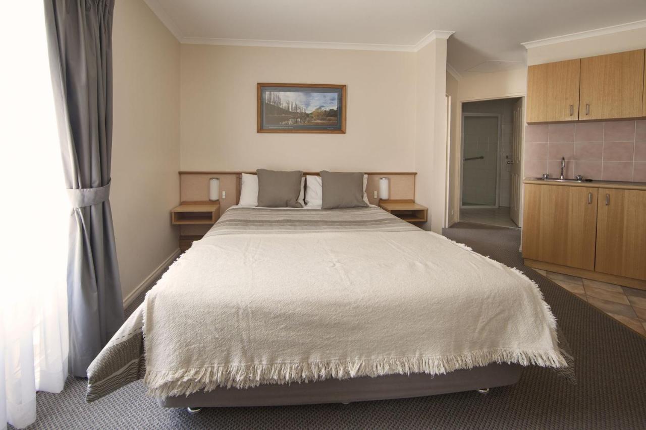 Redhill Cooma Motor Inn Εξωτερικό φωτογραφία
