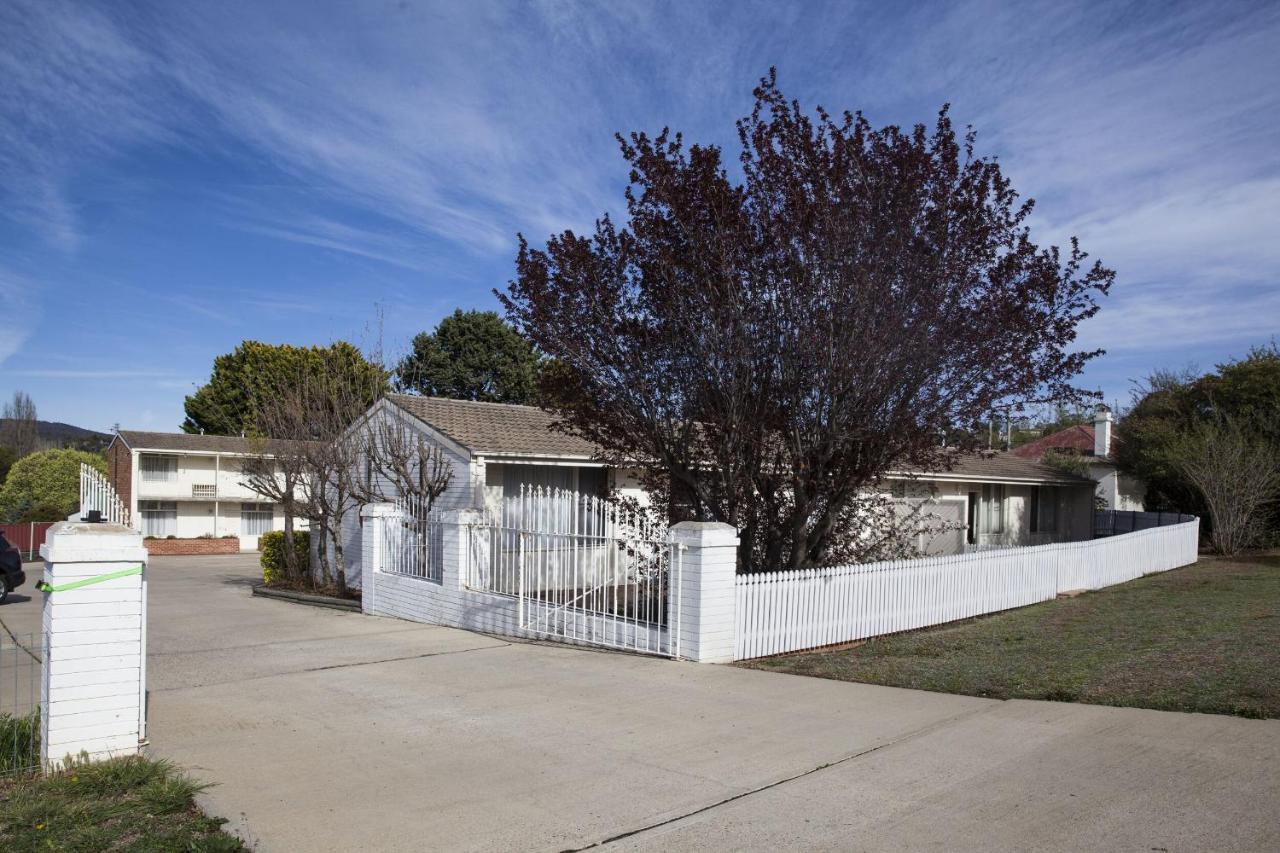 Redhill Cooma Motor Inn Εξωτερικό φωτογραφία