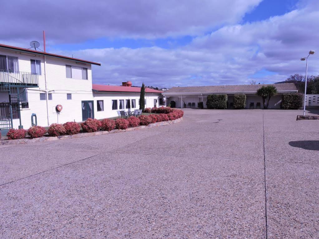 Redhill Cooma Motor Inn Εξωτερικό φωτογραφία